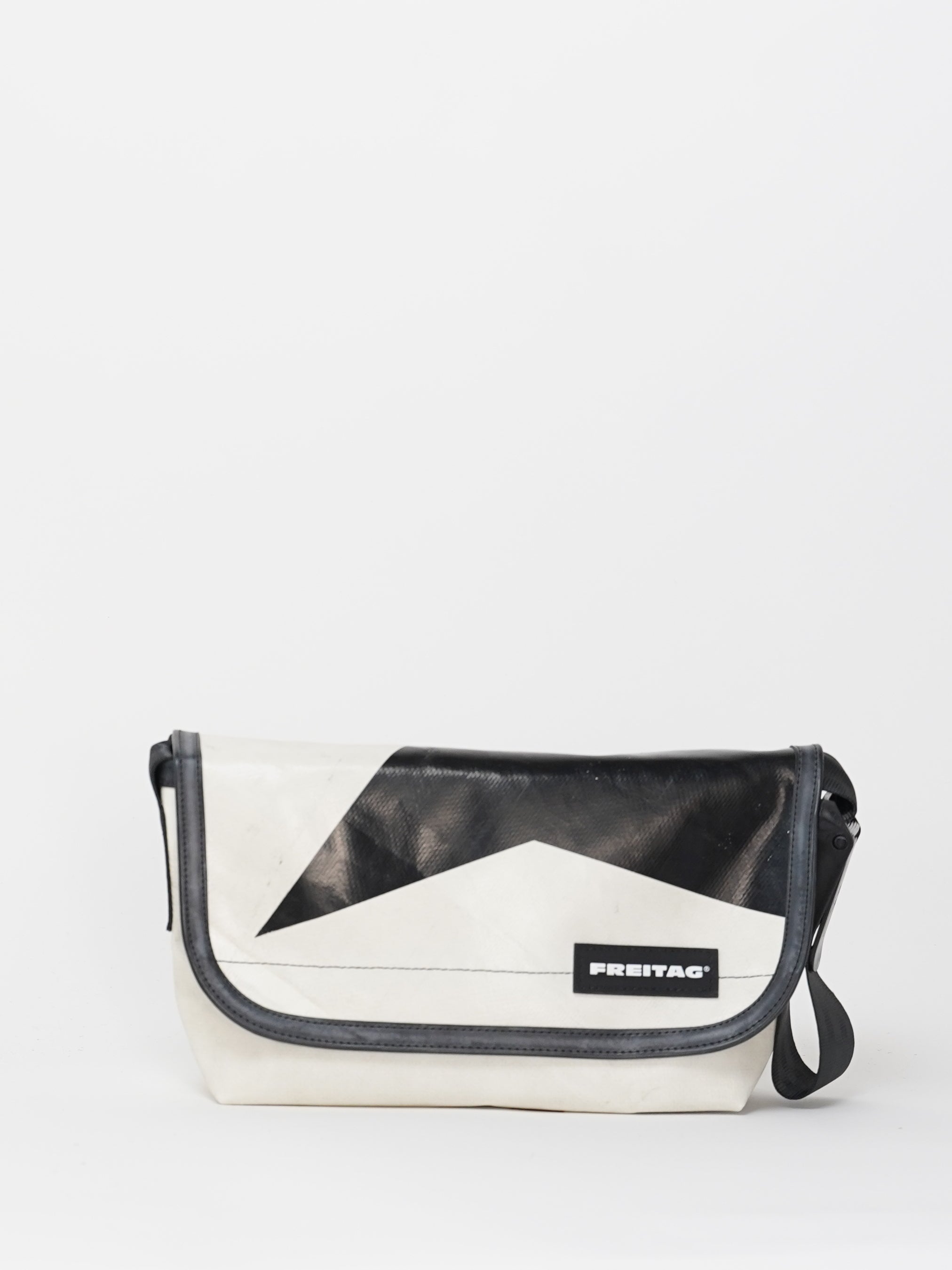 F41 Hawaii Five-O - white/black – MARKET Lifestore