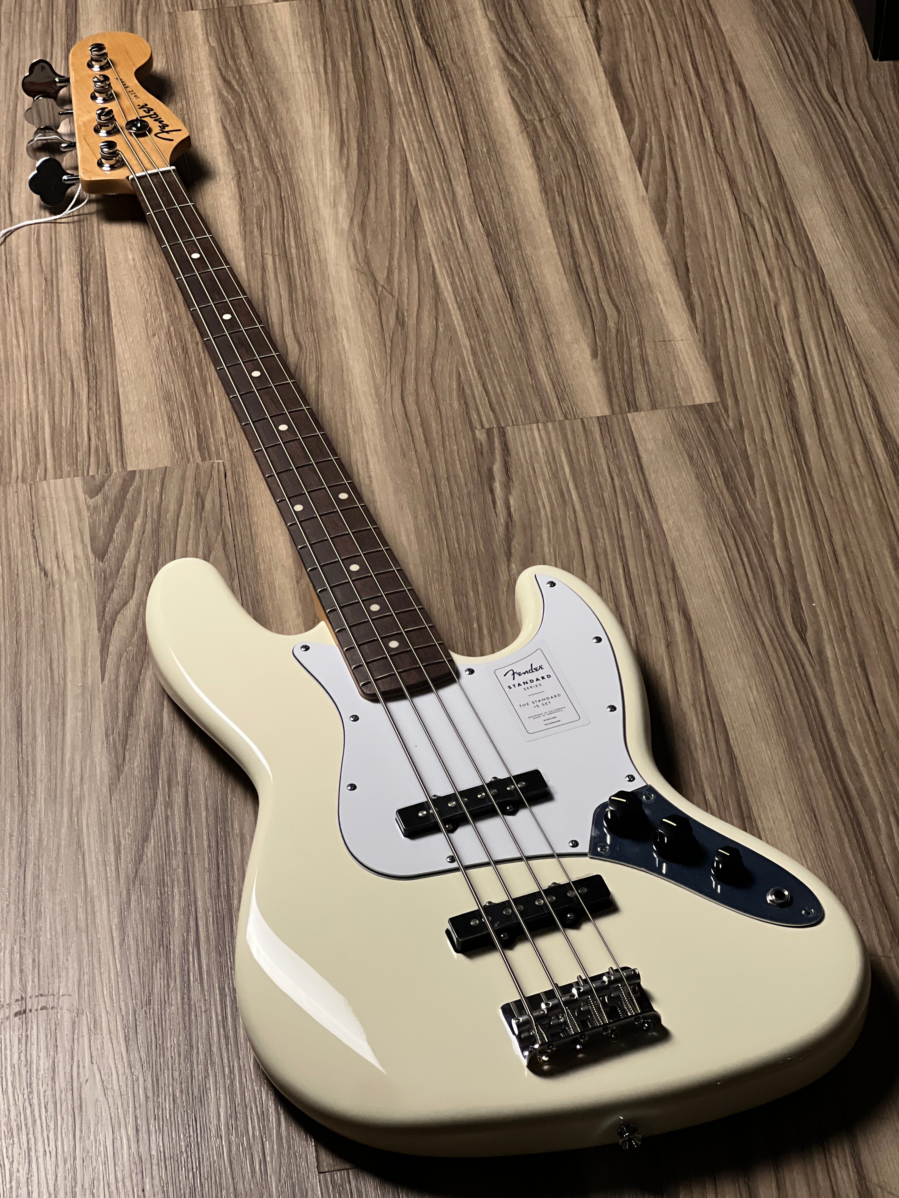 Fender Standard Jazz Bass with Laurel FB in Olympic White