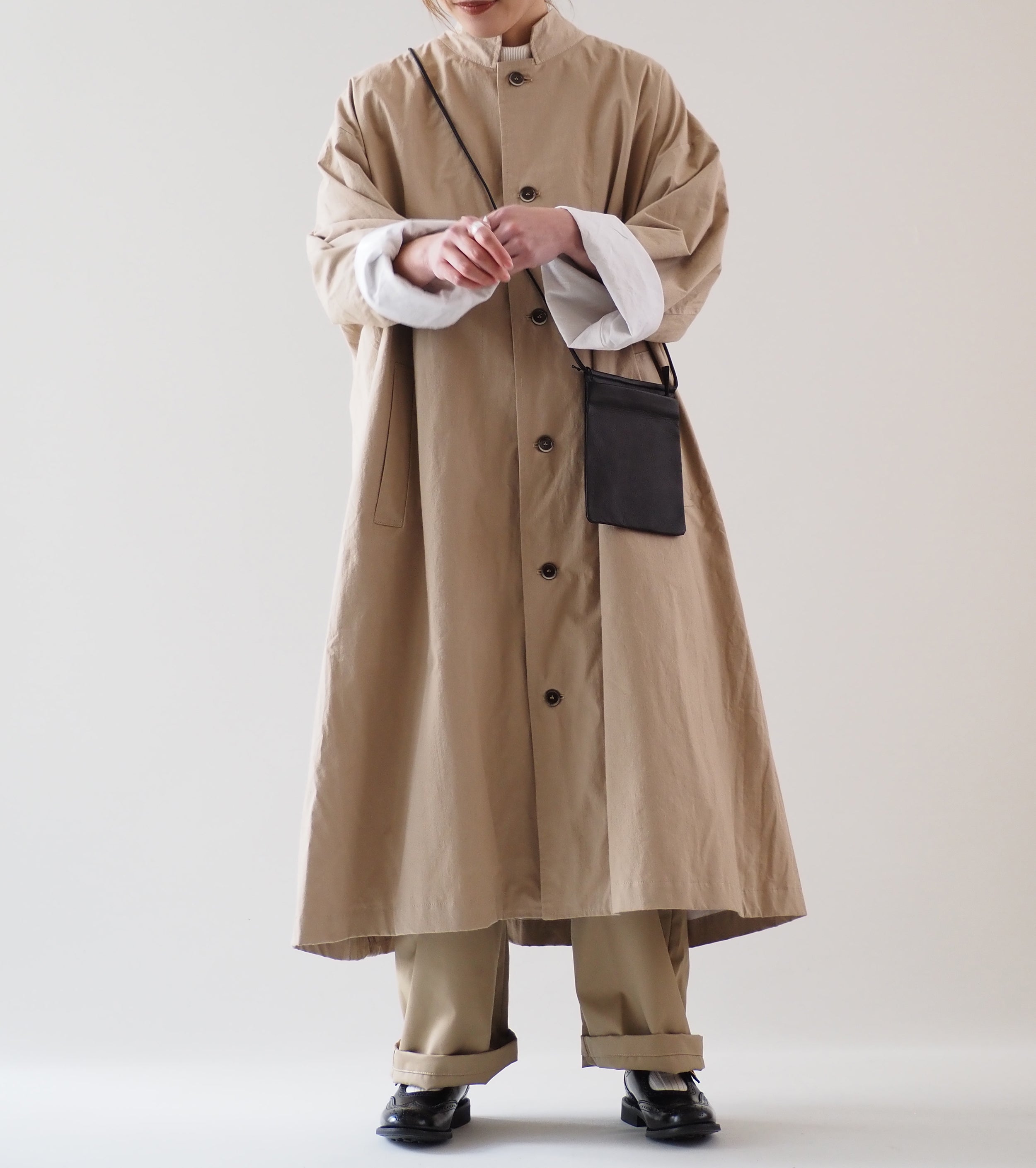 Yarmo ライン ビック コート, Beige – Navyblue