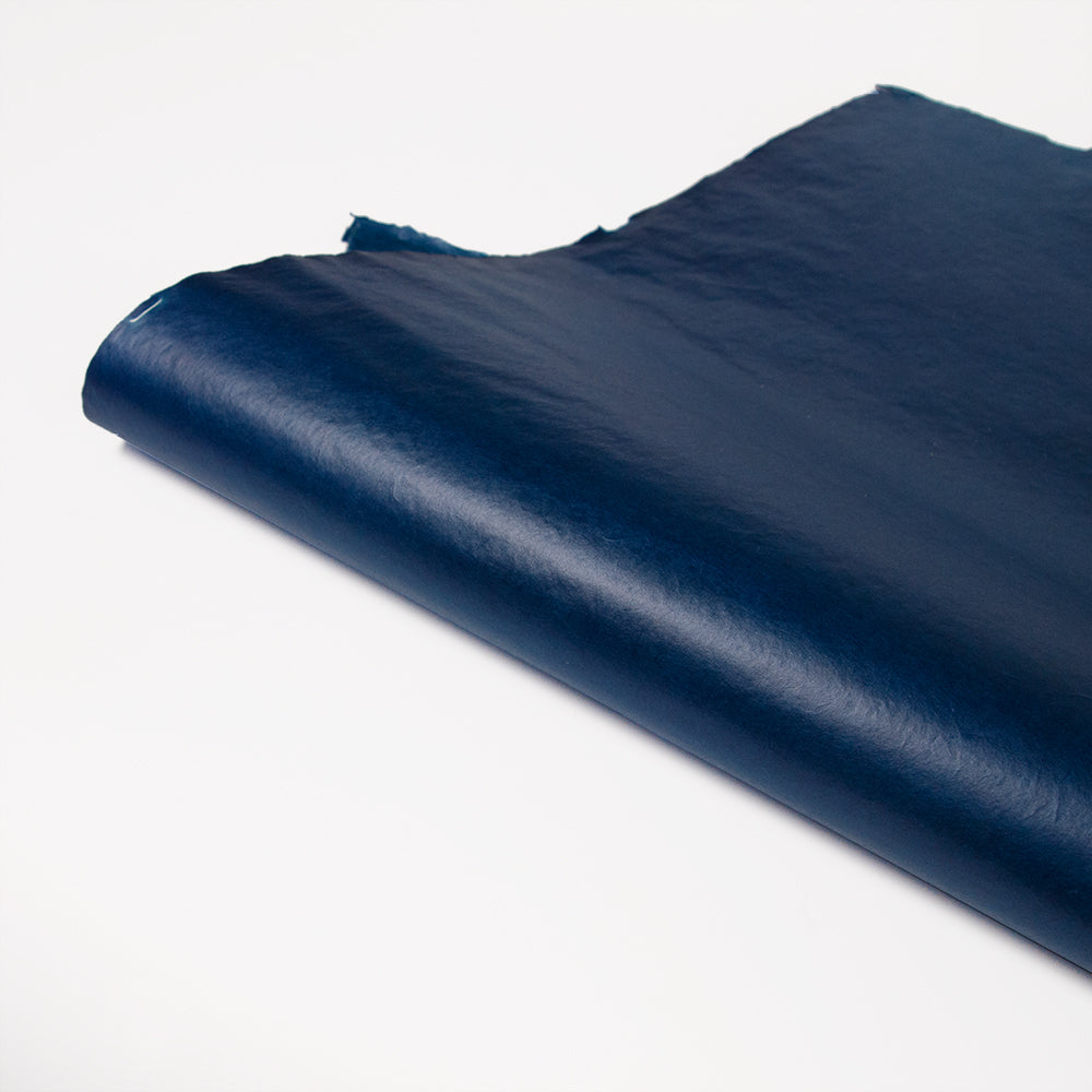 藍染め和紙 雁皮紙 紺紙 ＊在庫切れの場合1〜2週間程で納品 | アワガミ