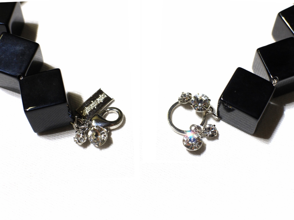 petite robe noire – Recommend – A.I.R.AGE WEB SITE