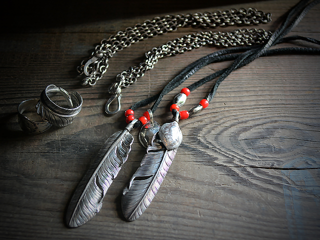 WOLF PACK BLOG 幸福を呼ぶアクセサリー【CHOOKE】の新作フェザー