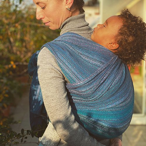 オーガニックコットン100％のベビーラップ 新生児からの縦抱きができる