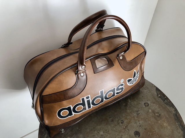 アディダス PETER BLACK (ピーターブラック)社製 稀少ロゴタイプ