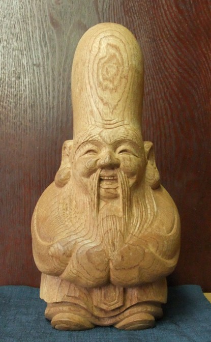 木彫り 福禄寿様今日は欅の福禄寿様も仕上げていました。 | 木彫り彫刻