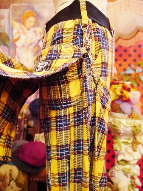 ヨーロッパ古着UK製パンクロックボンテージパンツ | 大阪・阿部野の