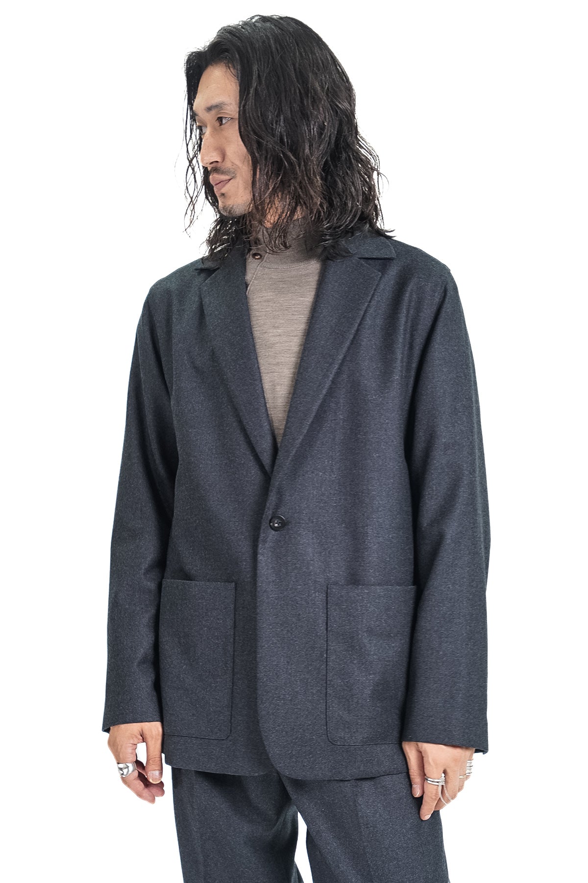 RELAXED SHOULDER JACKET – HUES ONLINE