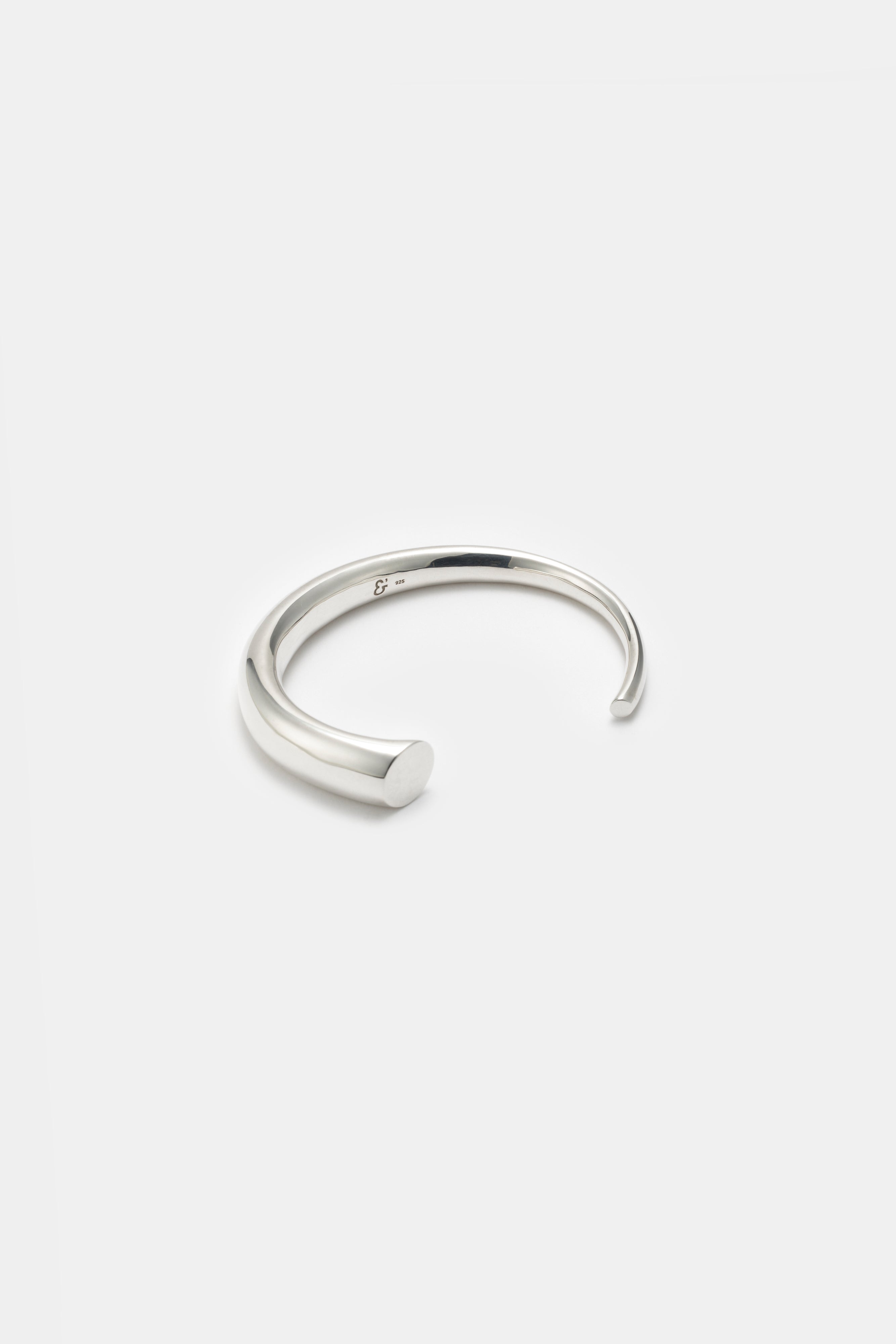 202 HORN BANGLE – h'eres