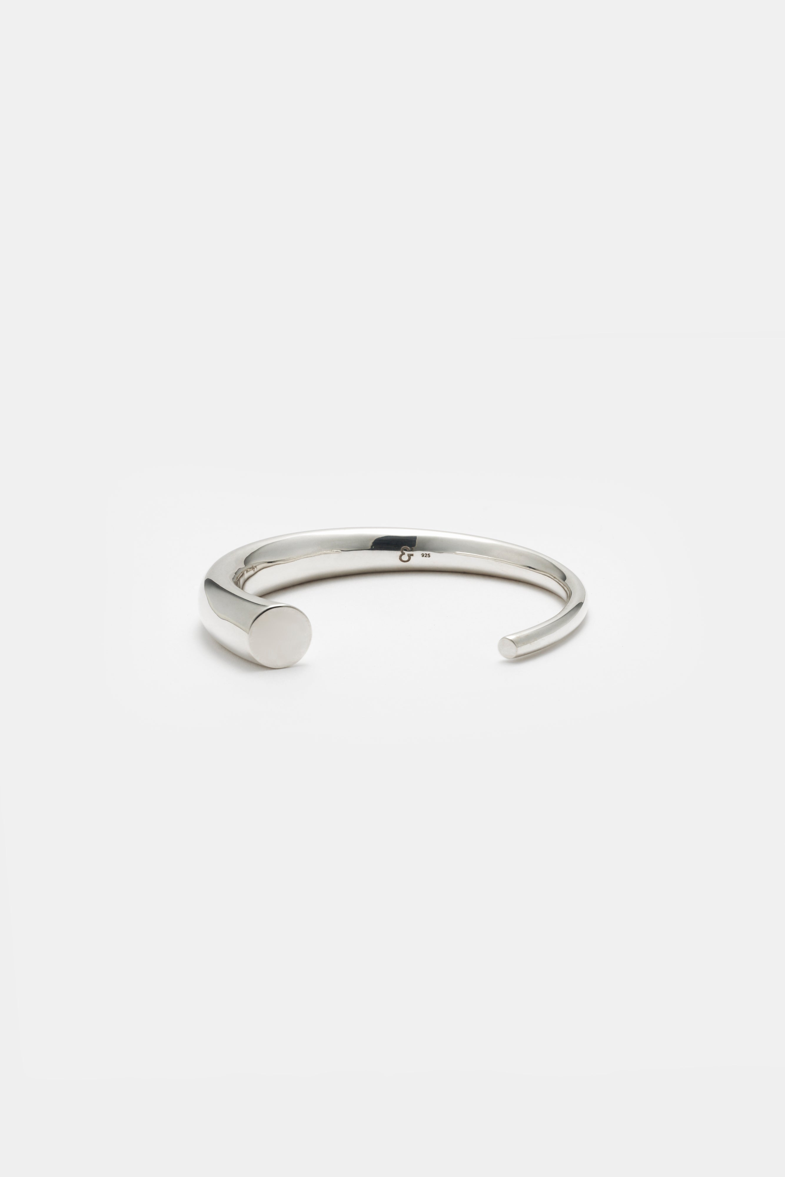 202 HORN BANGLE – h'eres