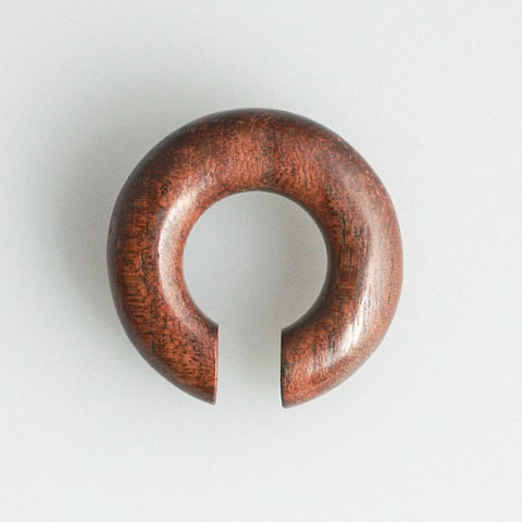 ウッドボディピアス - IBUQUI 下北沢にあるオーガニックアクセサリーのお店