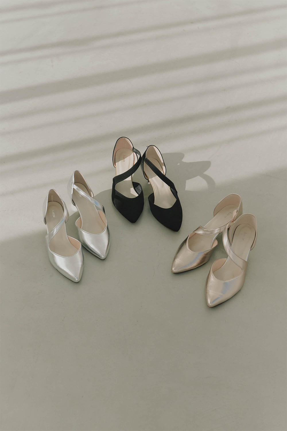 kaene公式オンラインストア アシメストラップパンプス / 050018 結婚式