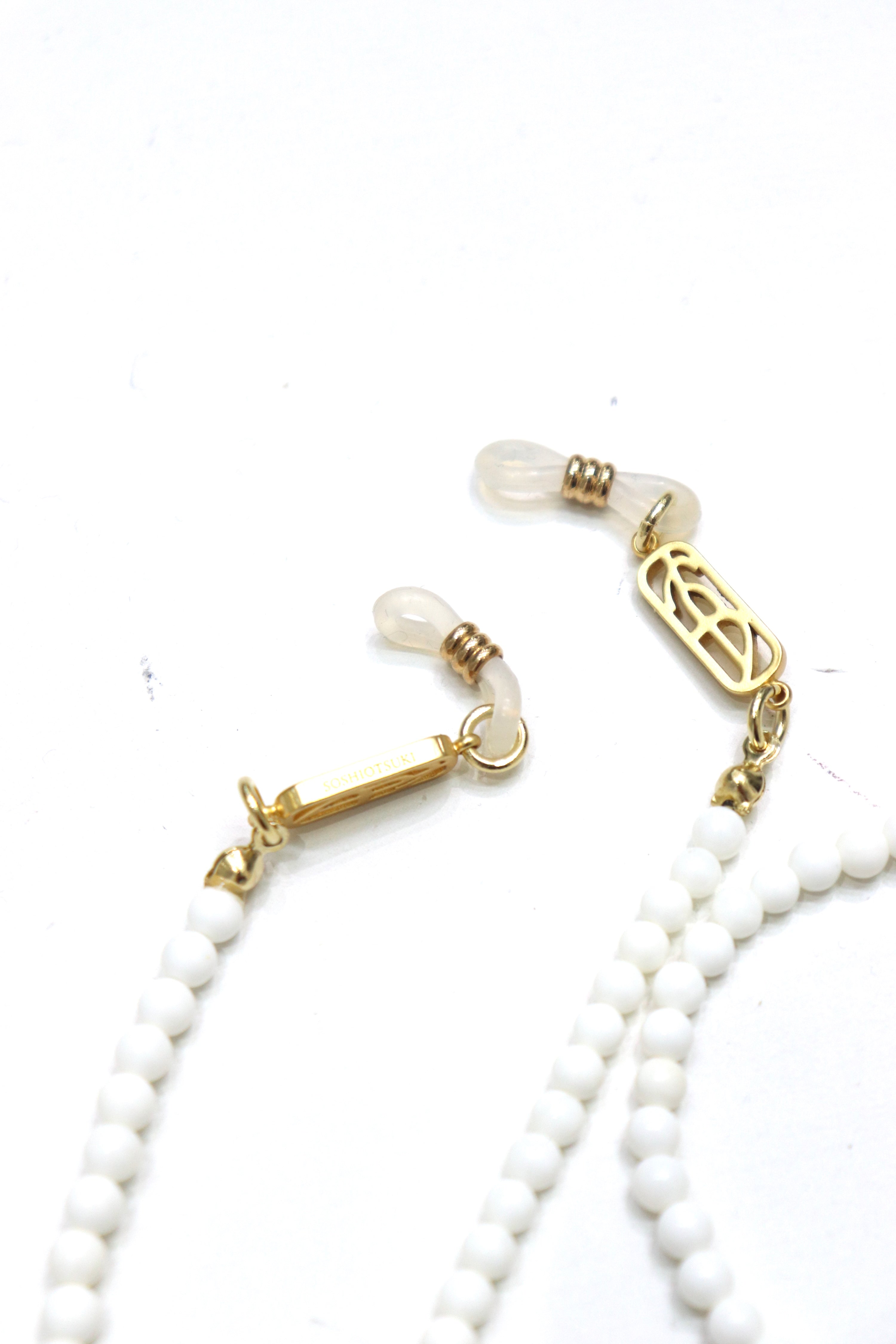 SOSHIOTSUKI(ソウシオオツキ)のJUZU GLASSES CHAIN WHITEの通販
