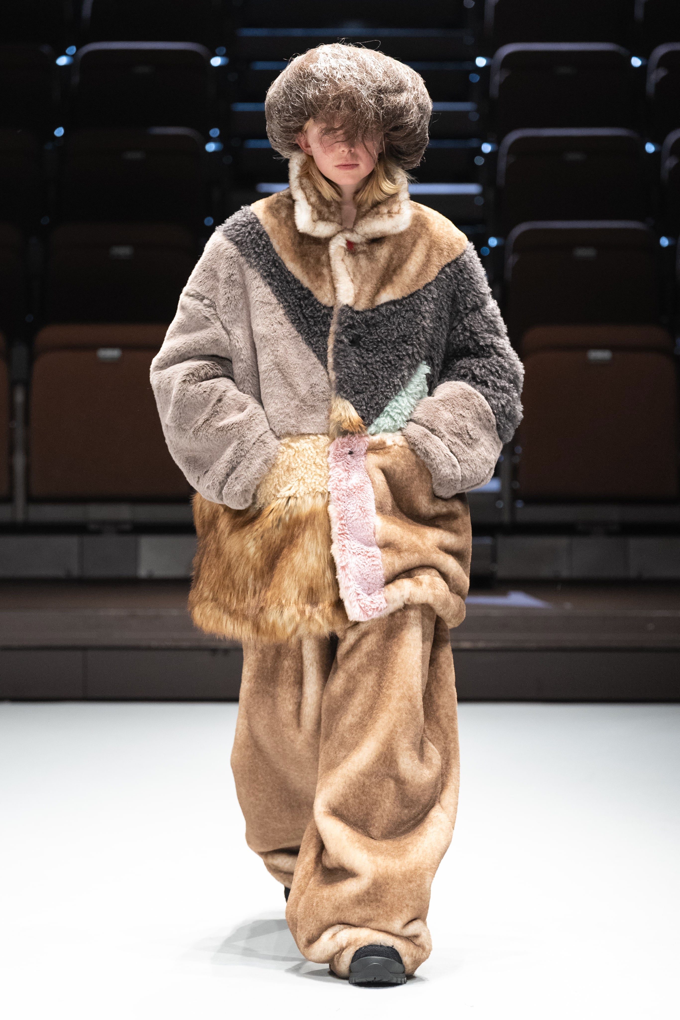 SHINYAKOZUKA(シンヤコヅカ)のDRAWN COATの通販｜PALETTE art aliveの