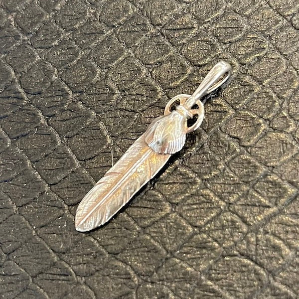 シルバー925 スモールフェザーペンダントトップ – RUKA