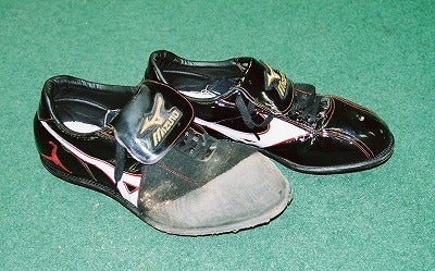 渡辺 俊介 投手のスパイク | 野球伝説劇場「野球雲」・・・長嶋茂雄が