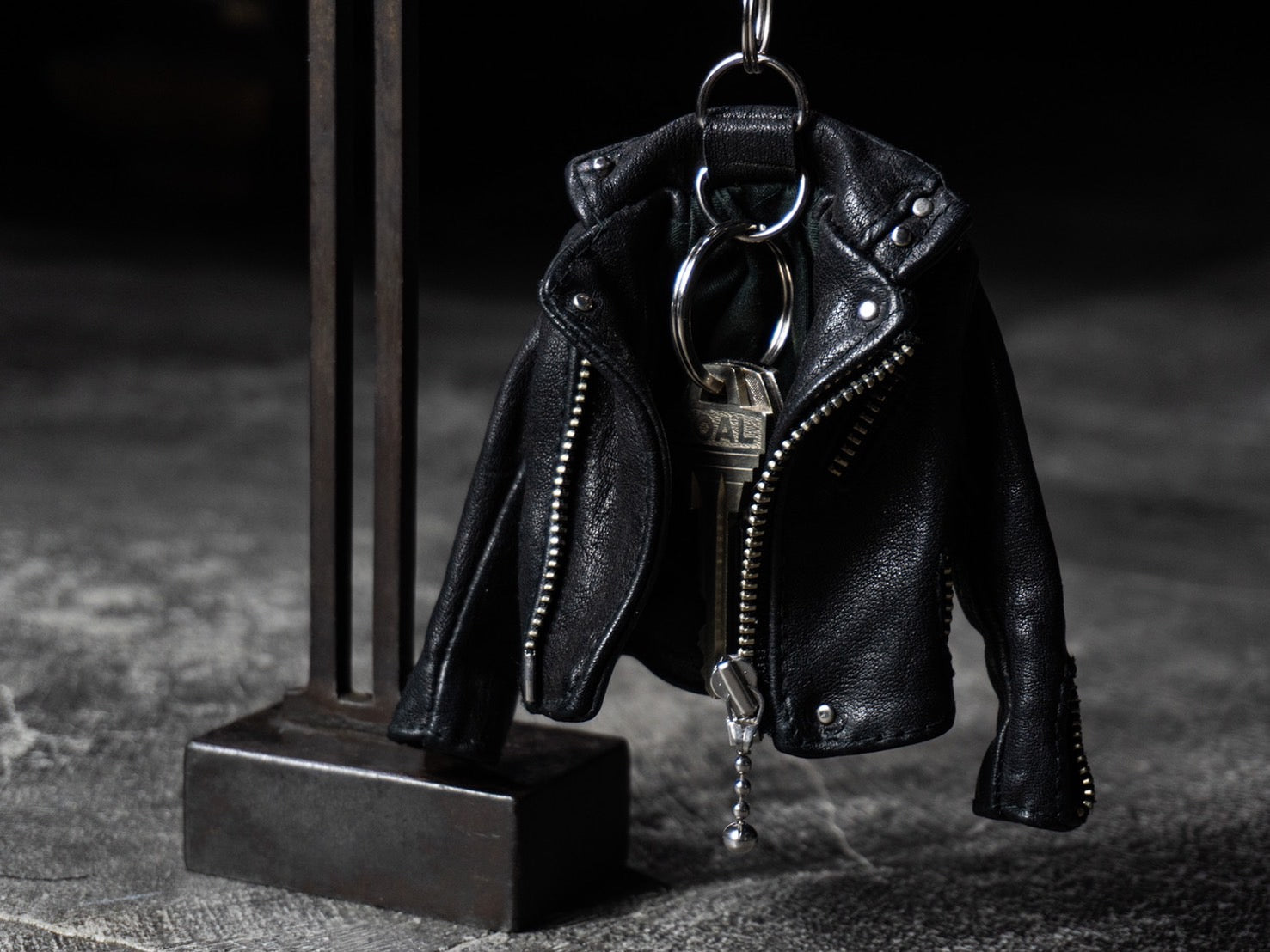 め*る様 ストームライダー【ストラップ】 Leathers Day Special Item