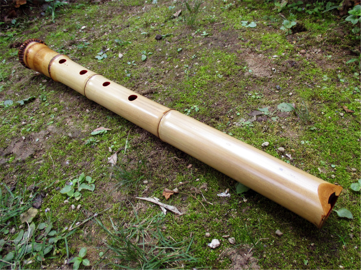 一尺八寸管 -地無し延管、虎月孔割り- ｜尺八修理・販売 尺八修理工房幻海