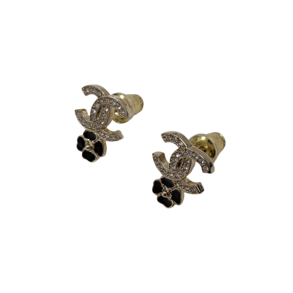 CHANEL(シャネル) ココマーク クローバー ピアス｜【公式】カインド