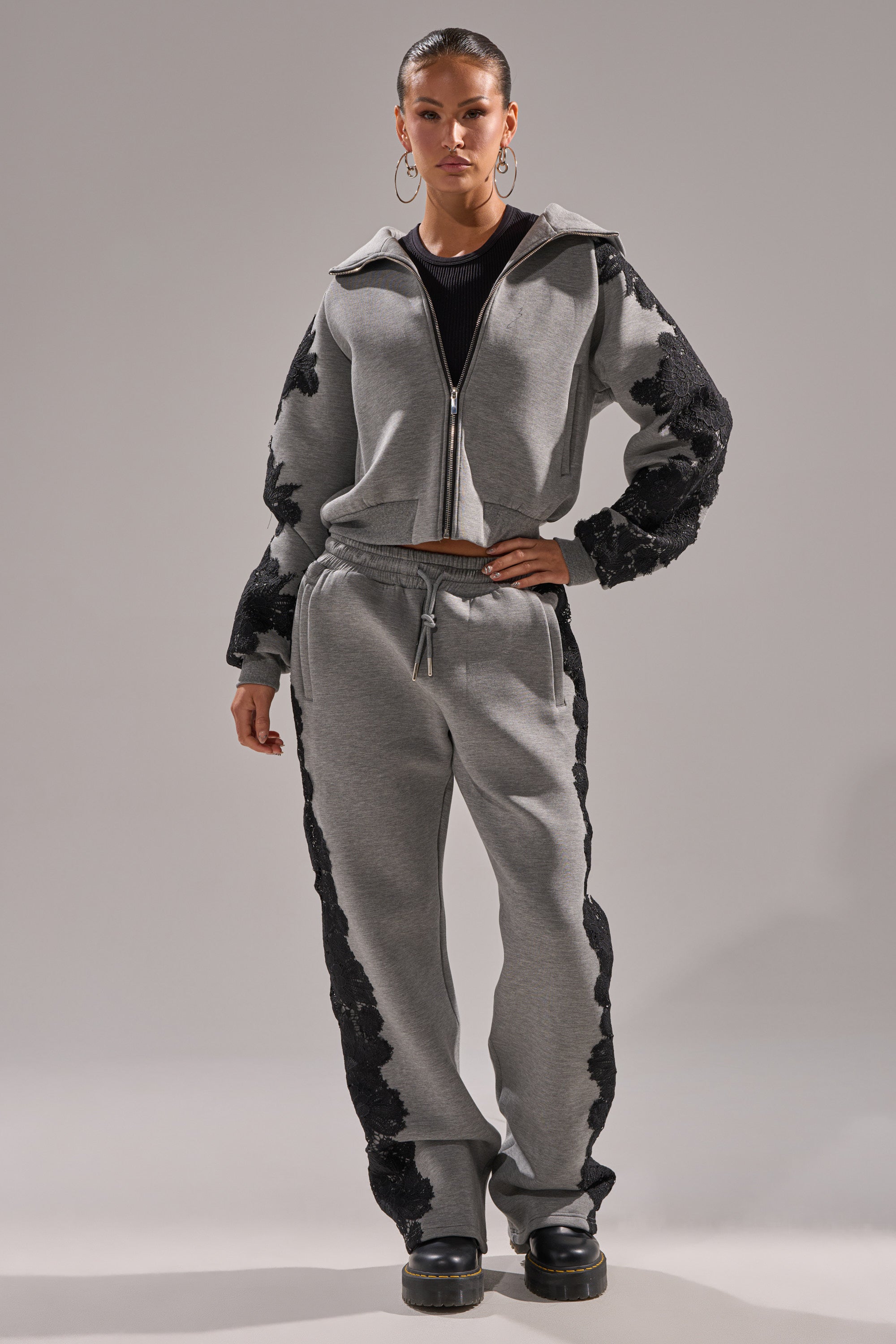 RAQUEL STRAIGHT JOGGER PANT – AKIRA