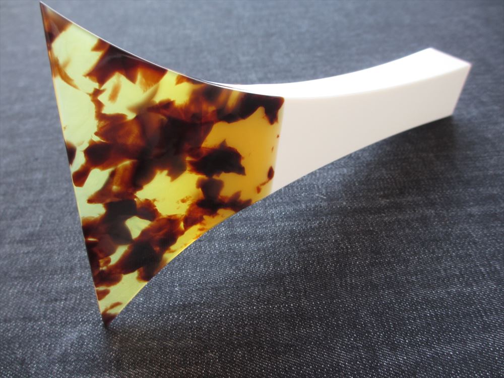 和楽器 ＞ 三味線 付属品 小物 ＞ 白象 地唄三味線撥(バチ) 練習用