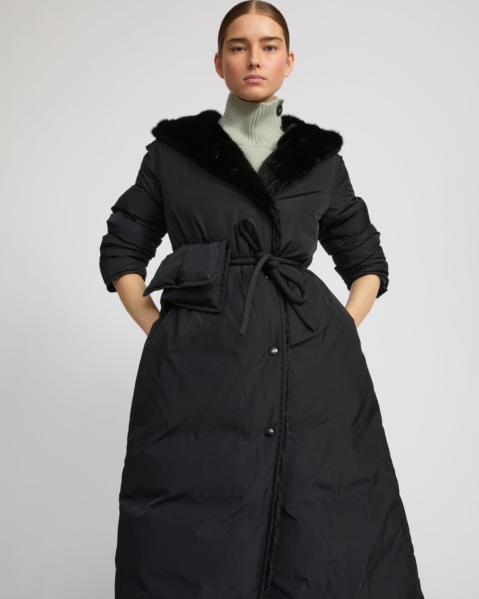 Long down jacket in technical fabric and mink fur - black - Yves