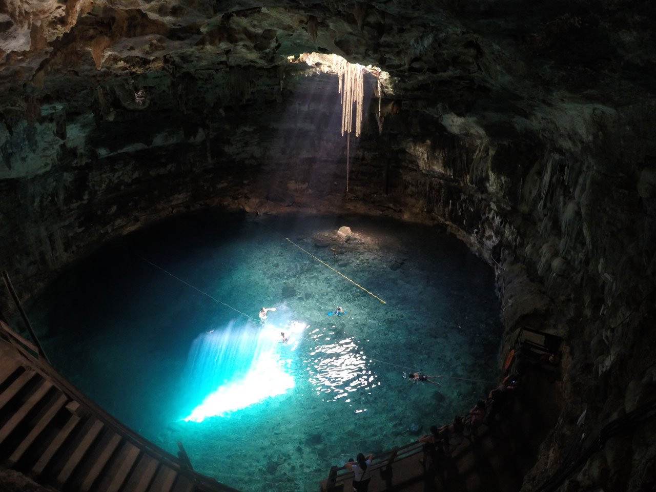 セノーテとは？ | WaterSportsCancun Cenote Diving