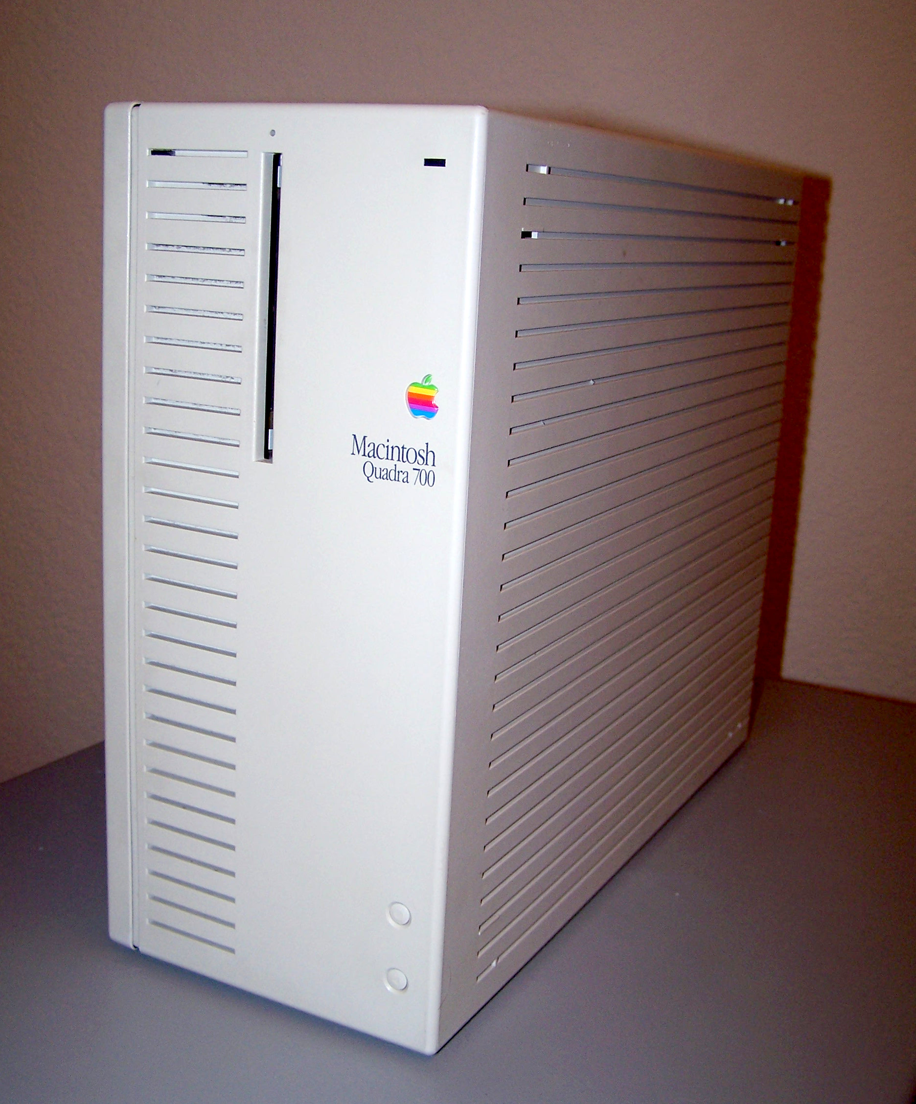 Apple Quadra 700