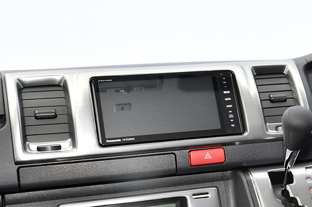 ハイエースのカスタマイズなら、ワールドコーポレーションにお任せ