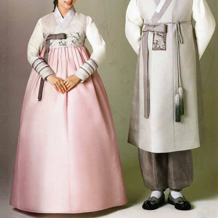 結婚式やにおすすめ花嫁・ご両親の新作シルクオーダーメイド