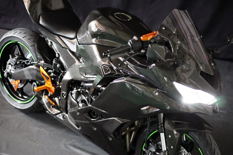Ninja ZX-25R (2020-) 純正用ミラーカバー --