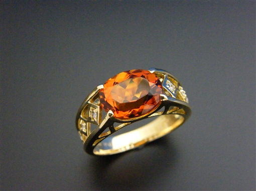 宝石【トパーズ】K18・シトリントパーズ ダイヤ入り リング －静岡県