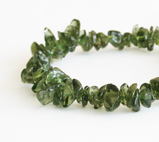 モルダバイトさざれ｜天然石・パワーストーン アクセサリー