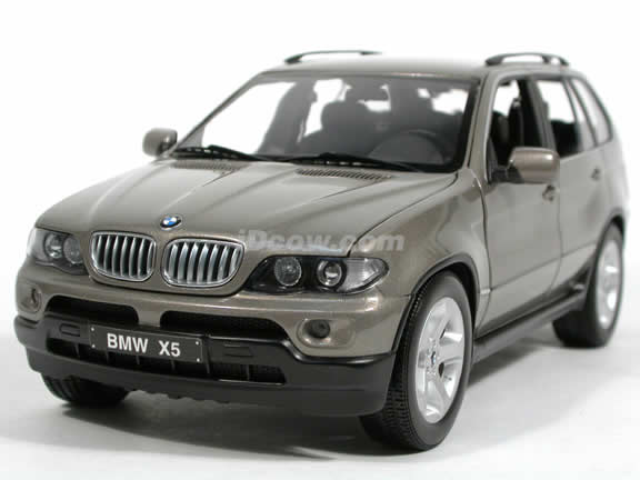 2005 BMW X5 diecast model car 1:18 scale die cast from Kyosho