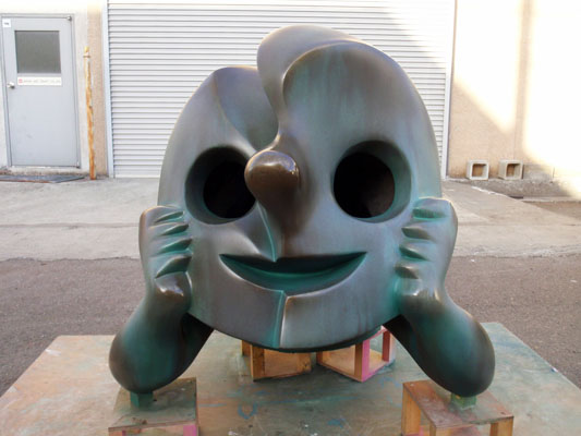 岡本太郎作品：「午後の日」立体造形会社の日本美術工芸