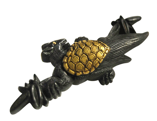 目貫 蓑亀図 みのかめ 刀装具 服部美術店 小道具 Hattori Samurai art