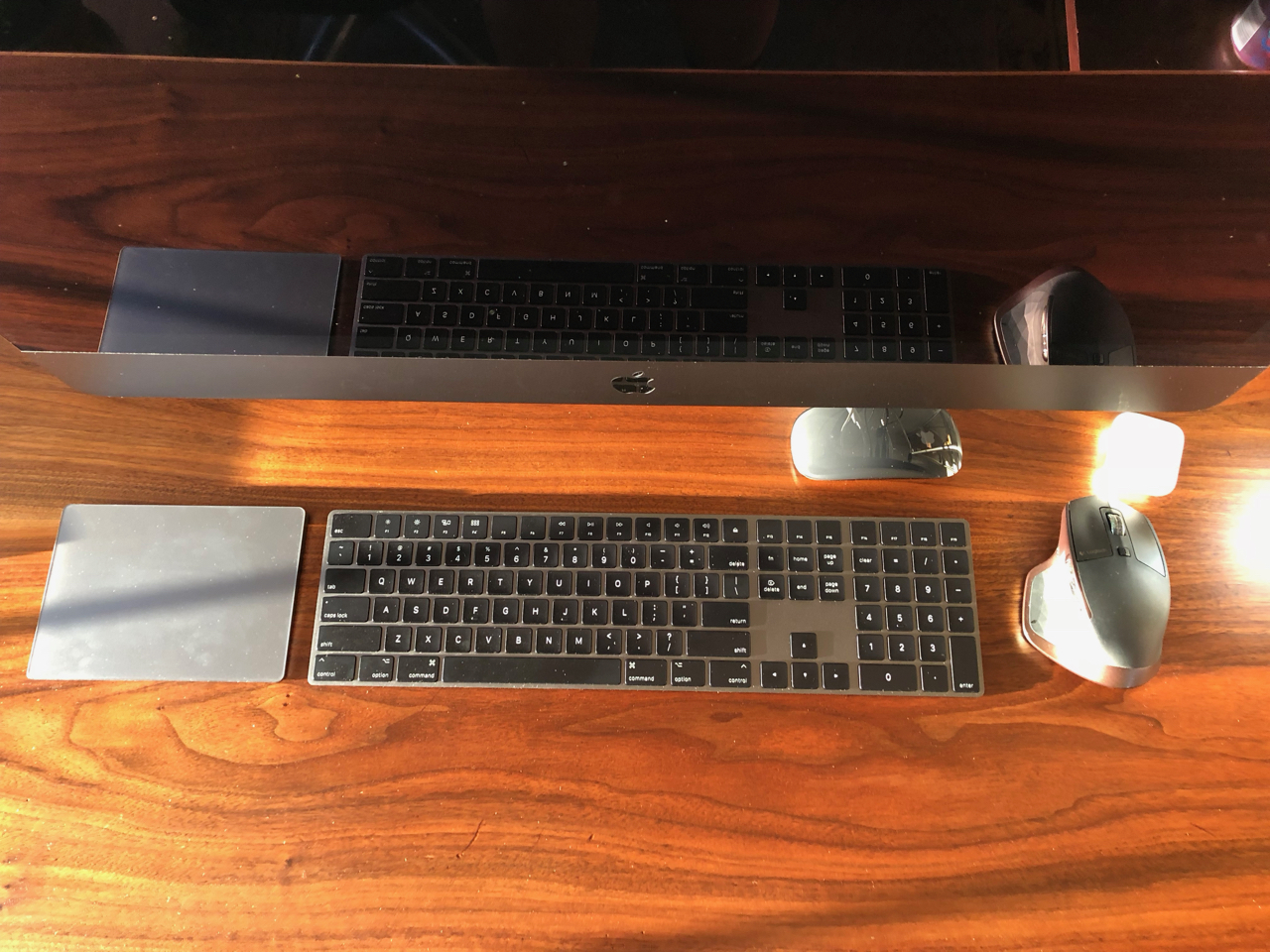 iMac Pro 64GB / USキー / Trackpad / 1TB iMac Pro 64GB / USキー