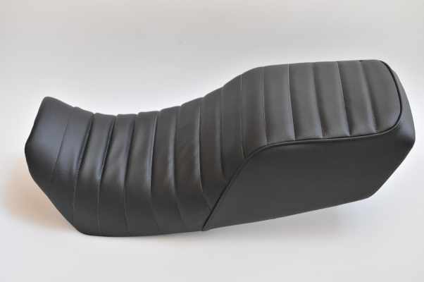 KAWASAKI カワサキ GPZ900R アンコ抜き タックロール バイクシート