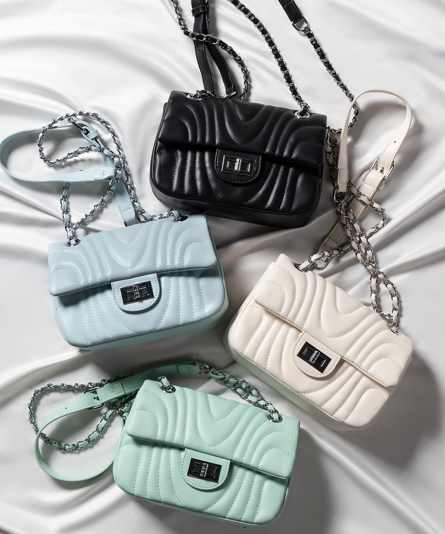 2WAY 】キルティングチェーンフラップショルダーバッグ ／ quilting