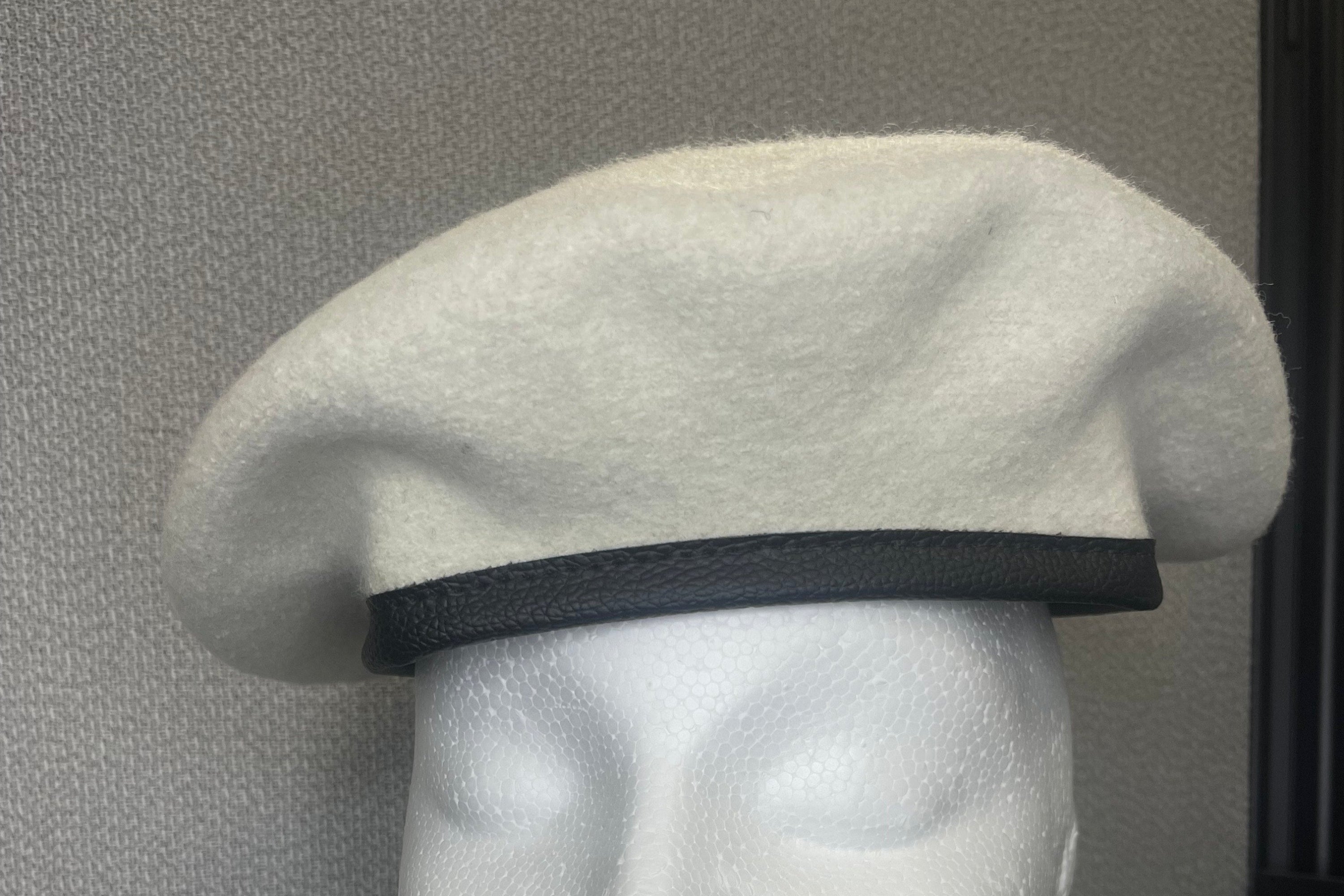 White Military Beret Unlined with Leather Sweatband – Mil-Bar
