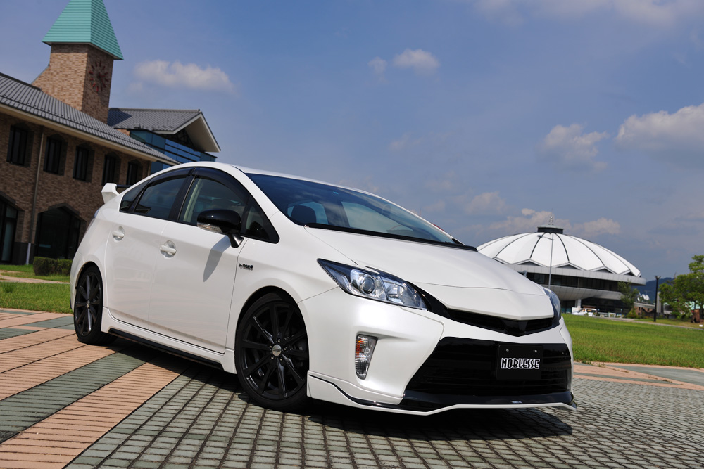 NOBLESSE 30プリウス（後期）用 エアロ ボディキット