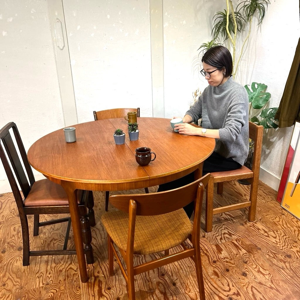 マッキントッシュ / A.H.McIntosh 伸長式ラウンドダイニングテーブル