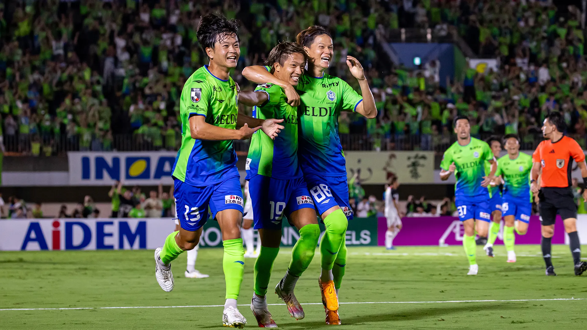 湘南ベルマーレ × 湘南える 2025開幕特設サイト | 湘南える新聞社