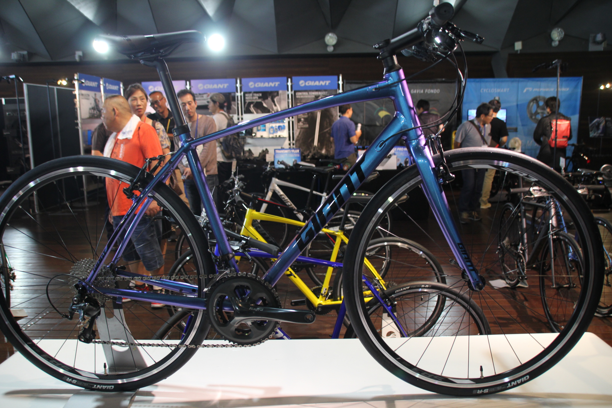 ジャイアント(GIANT) ESCAPE RX1(エスケープ アールエックス1) 2020年