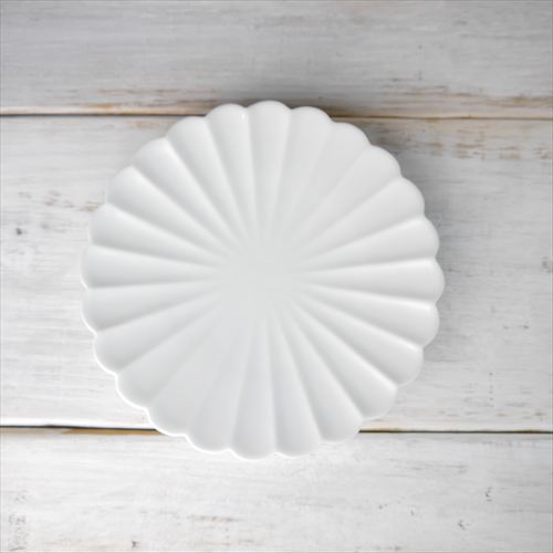 有田焼/渓山窯/ARKZ-017002002/白磁菊型5寸皿/Φ15.5 X H2 - テーブル