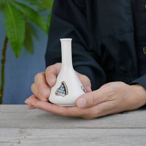 有田焼/伯父山窯/モルソーシリーズ/フラスコ花瓶/ホワイト／ダーク/Φ5