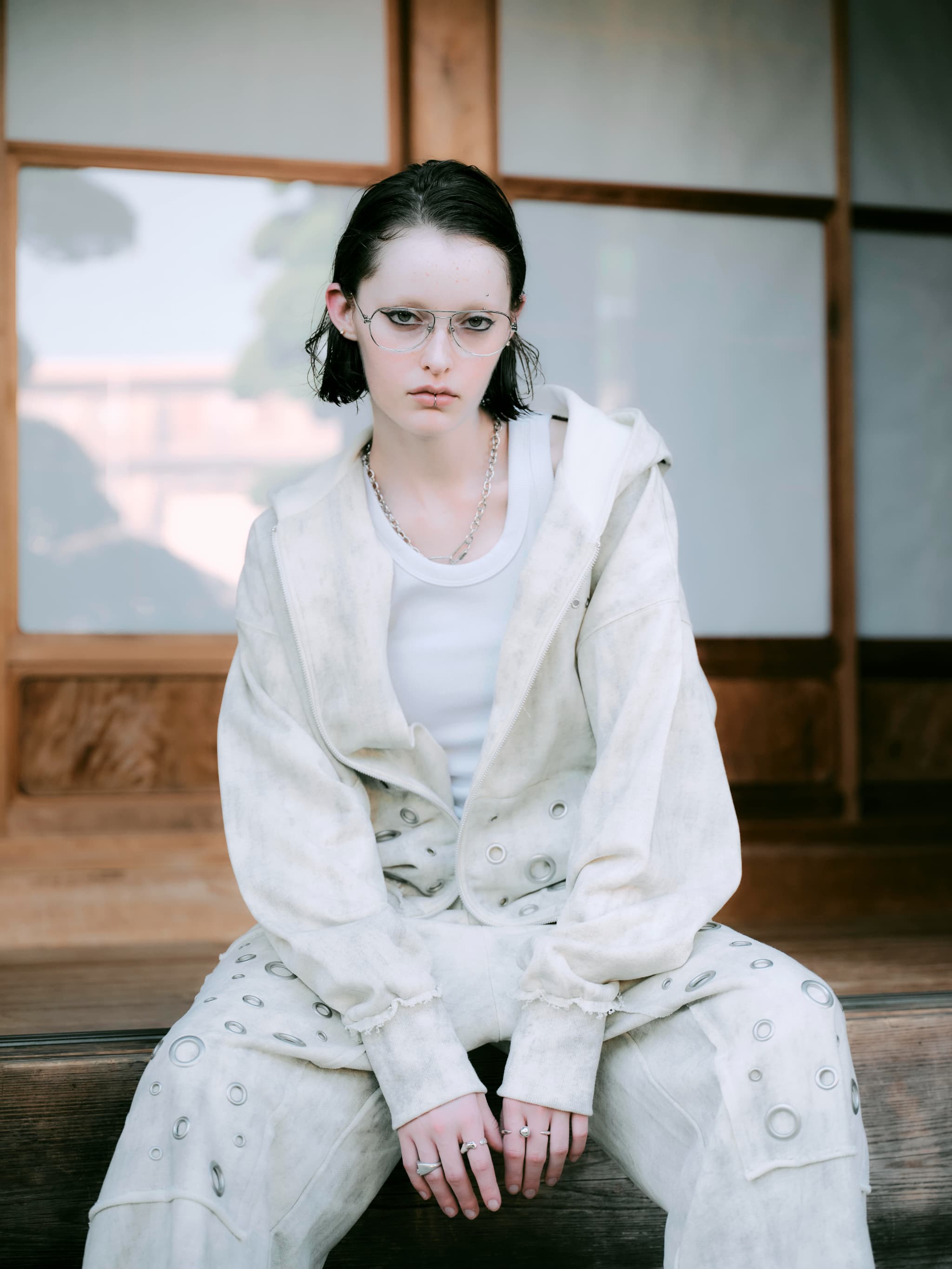 RE-STOCK】EYELET DESIGN ZIP UP HOODIE-IVORY – TAJEN:T