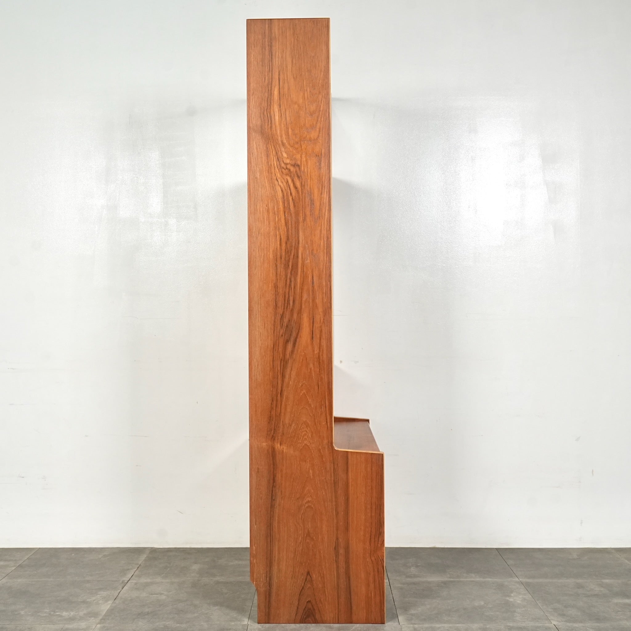 Herbert E. Gibbs】ヴィンテージ ガラスキャビネット – TIME HYPE