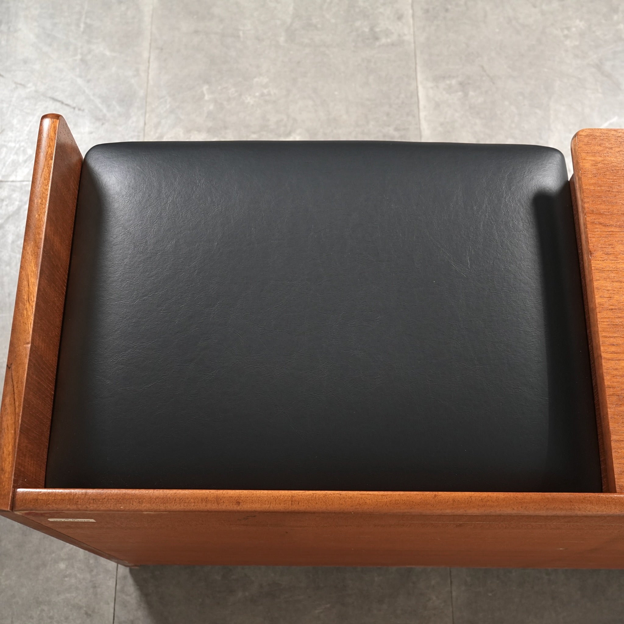 NATHAN】ヴィンテージ テレフォンベンチ【張替済】 – TIME HYPE