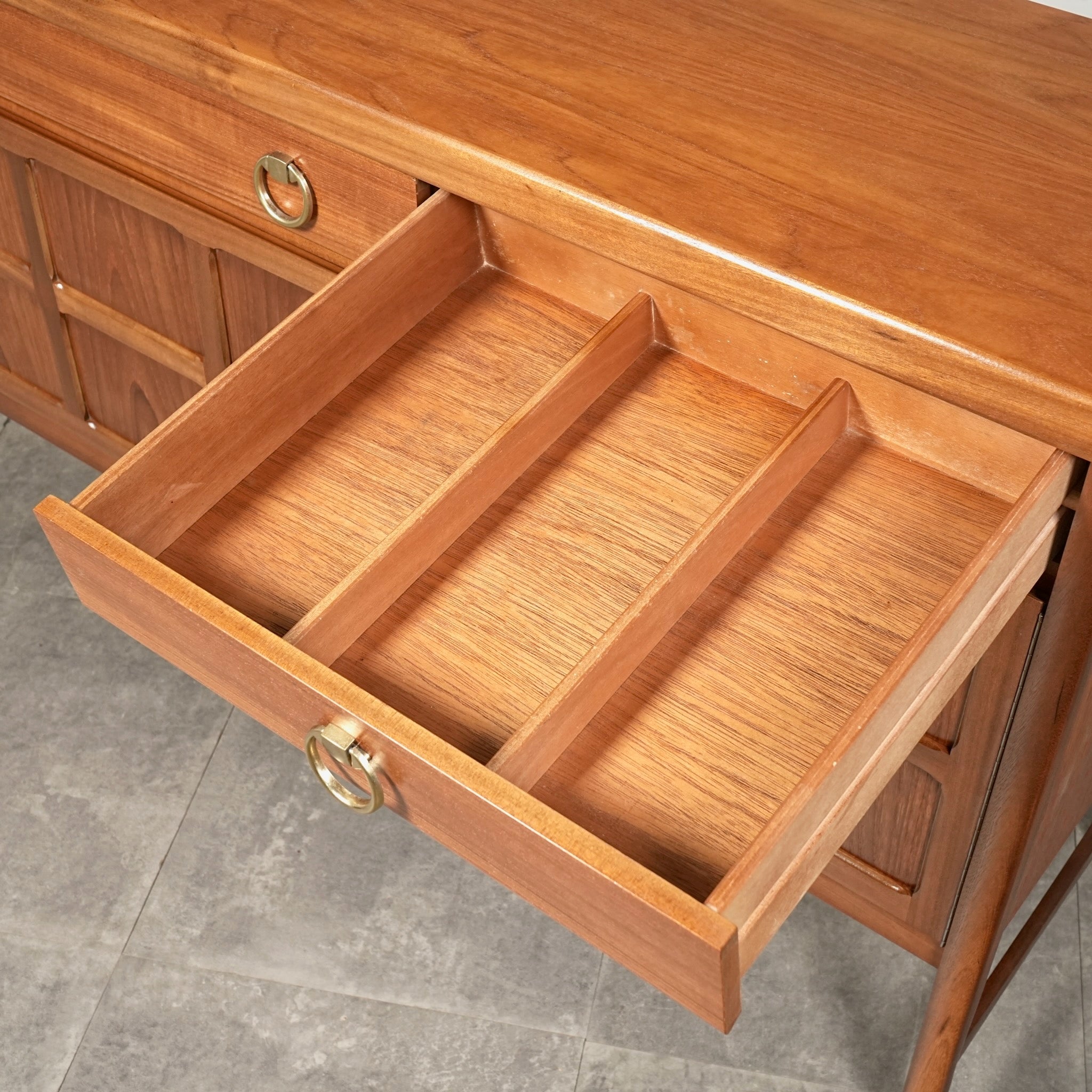 NATHAN】ヴィンテージ サイドボード – TIME HYPE