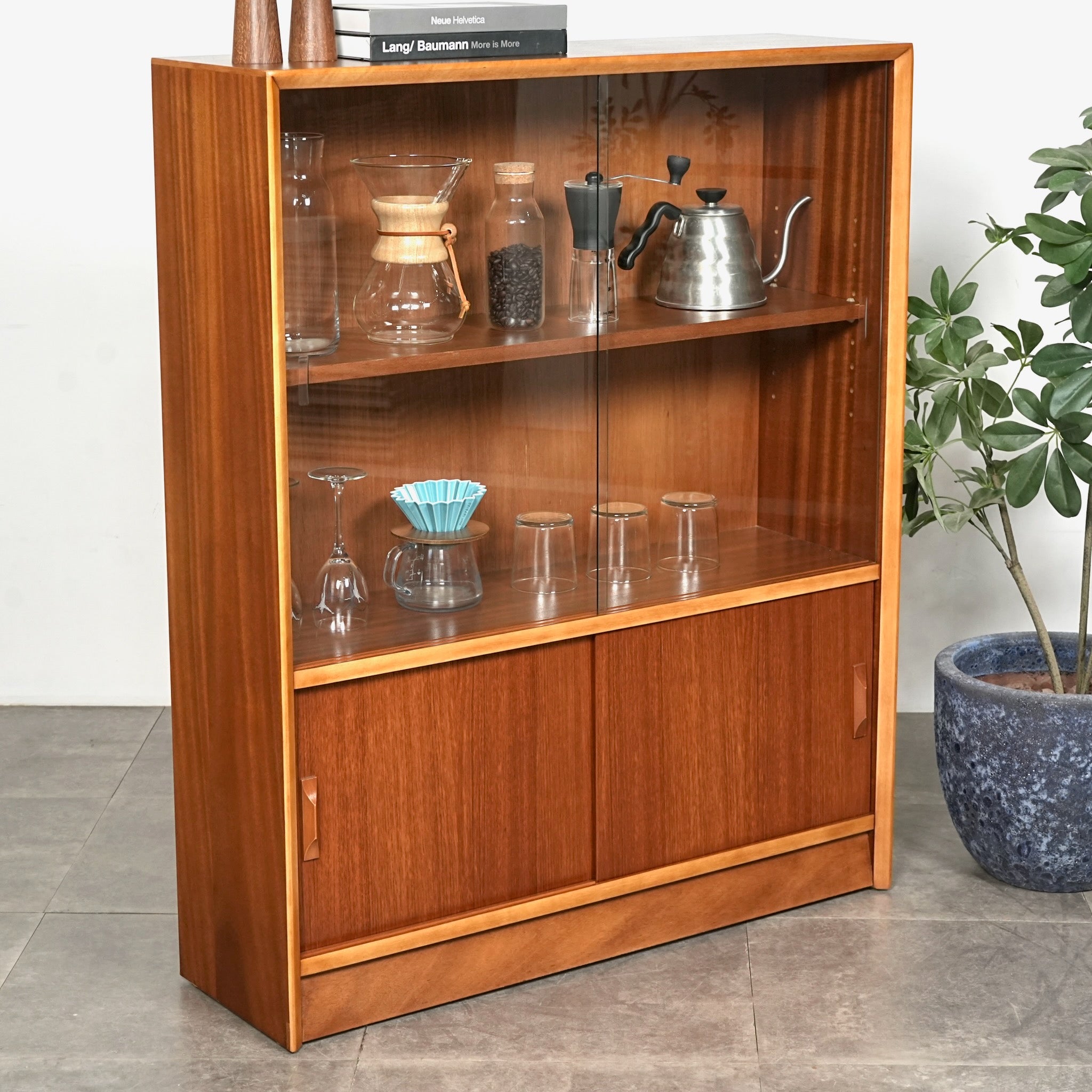 Herbert E Gibbs】ヴィンテージ ガラスキャビネット – TIME HYPE